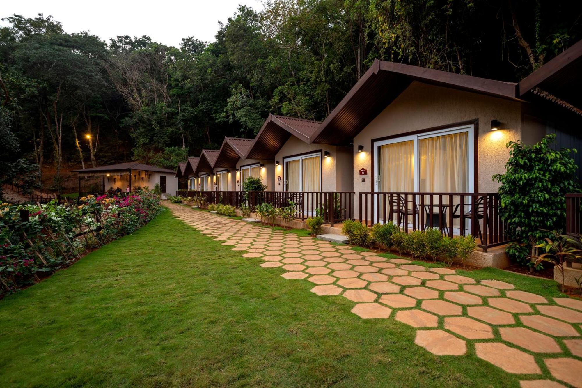 Stone Wood Premier Gokarna Hotel Gokarna  Ngoại thất bức ảnh