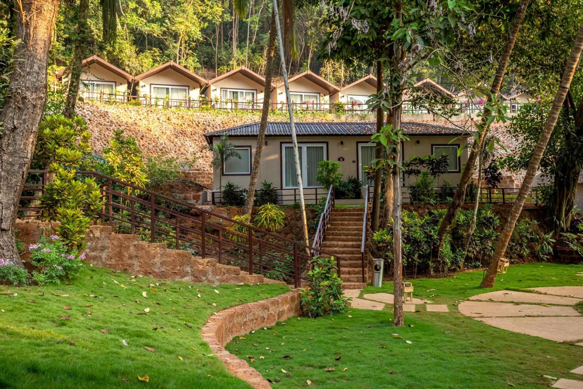 Stone Wood Premier Gokarna Hotel Gokarna  Ngoại thất bức ảnh