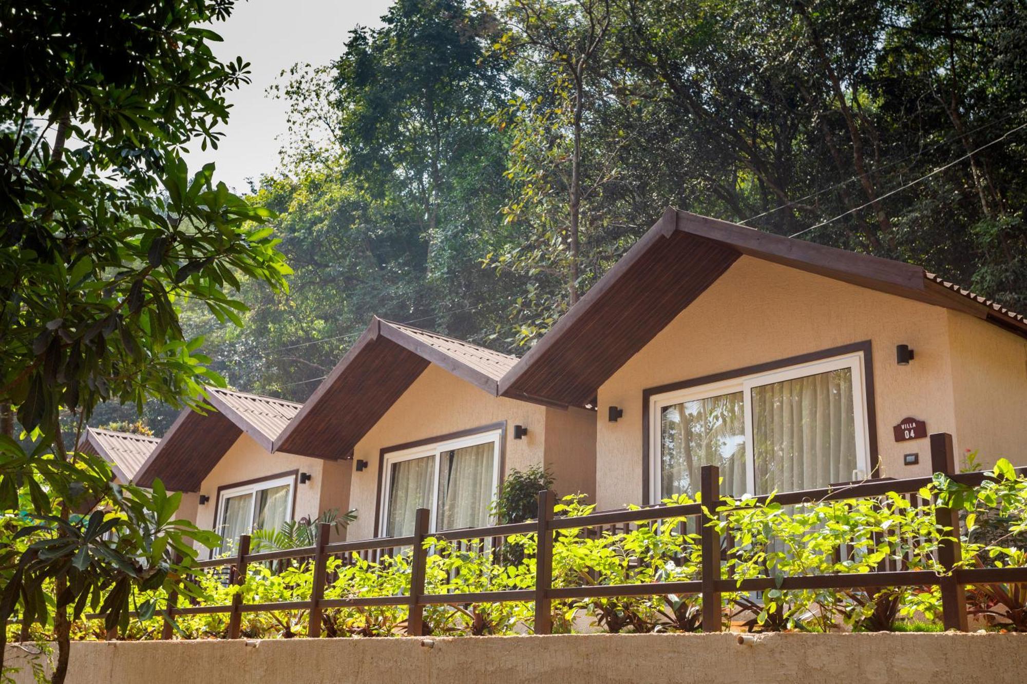 Stone Wood Premier Gokarna Hotel Gokarna  Ngoại thất bức ảnh
