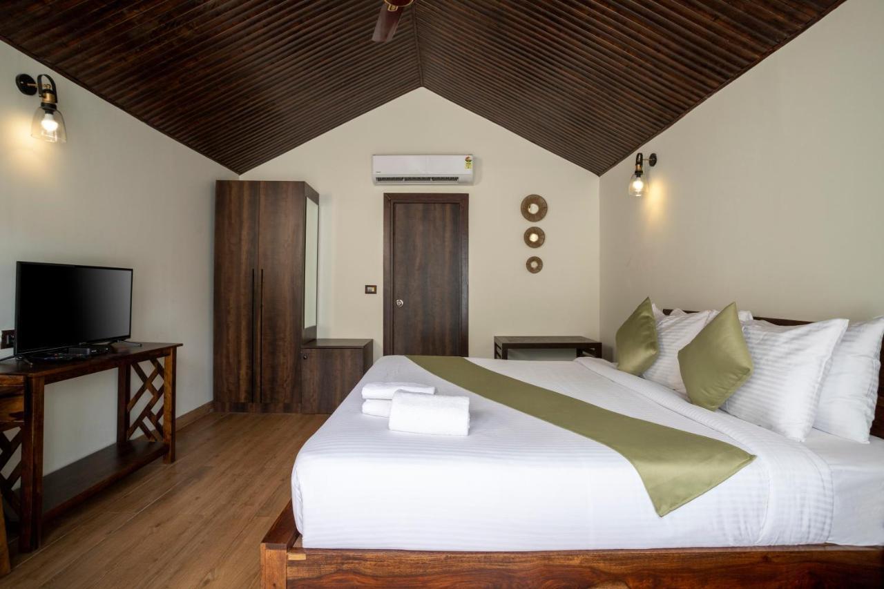 Stone Wood Premier Gokarna Hotel Gokarna  Ngoại thất bức ảnh