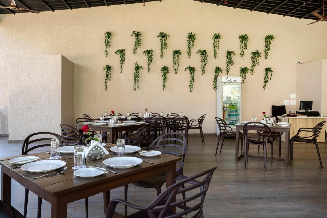 Stone Wood Premier Gokarna Hotel Gokarna  Ngoại thất bức ảnh